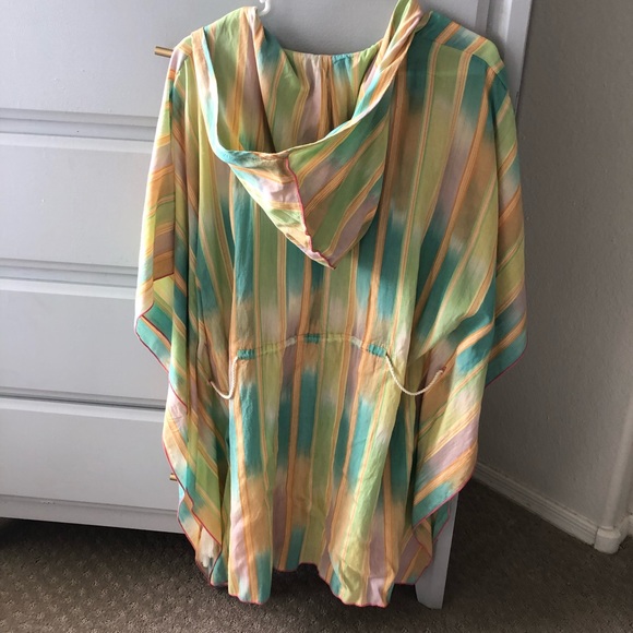 Swim cover up - Picture 3 of 3